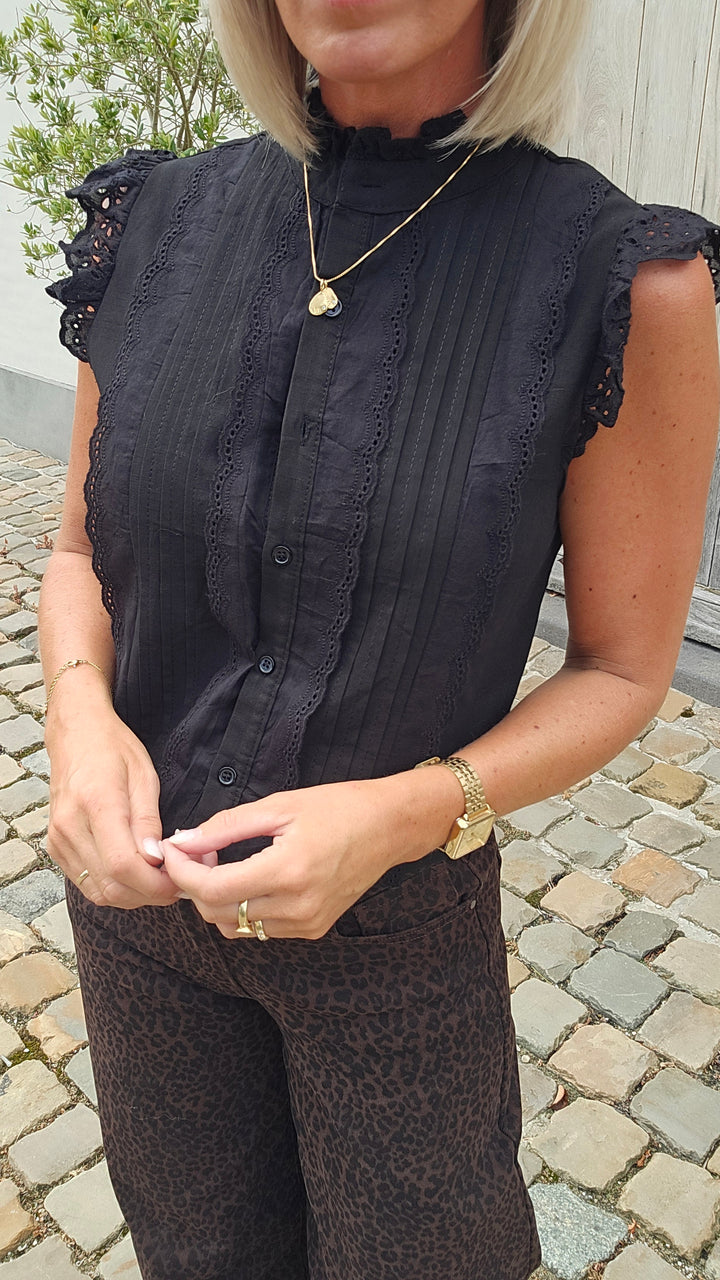 AGATHE blouse black