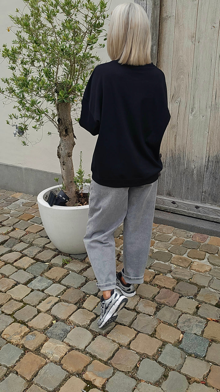 AVERY sweat black