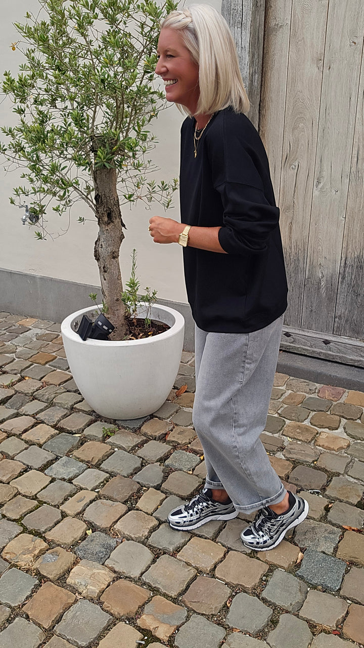 AVERY sweat black