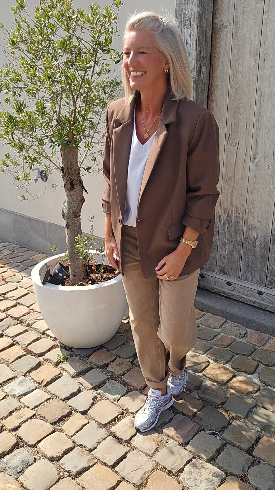 BOBBI mom jeans taupe