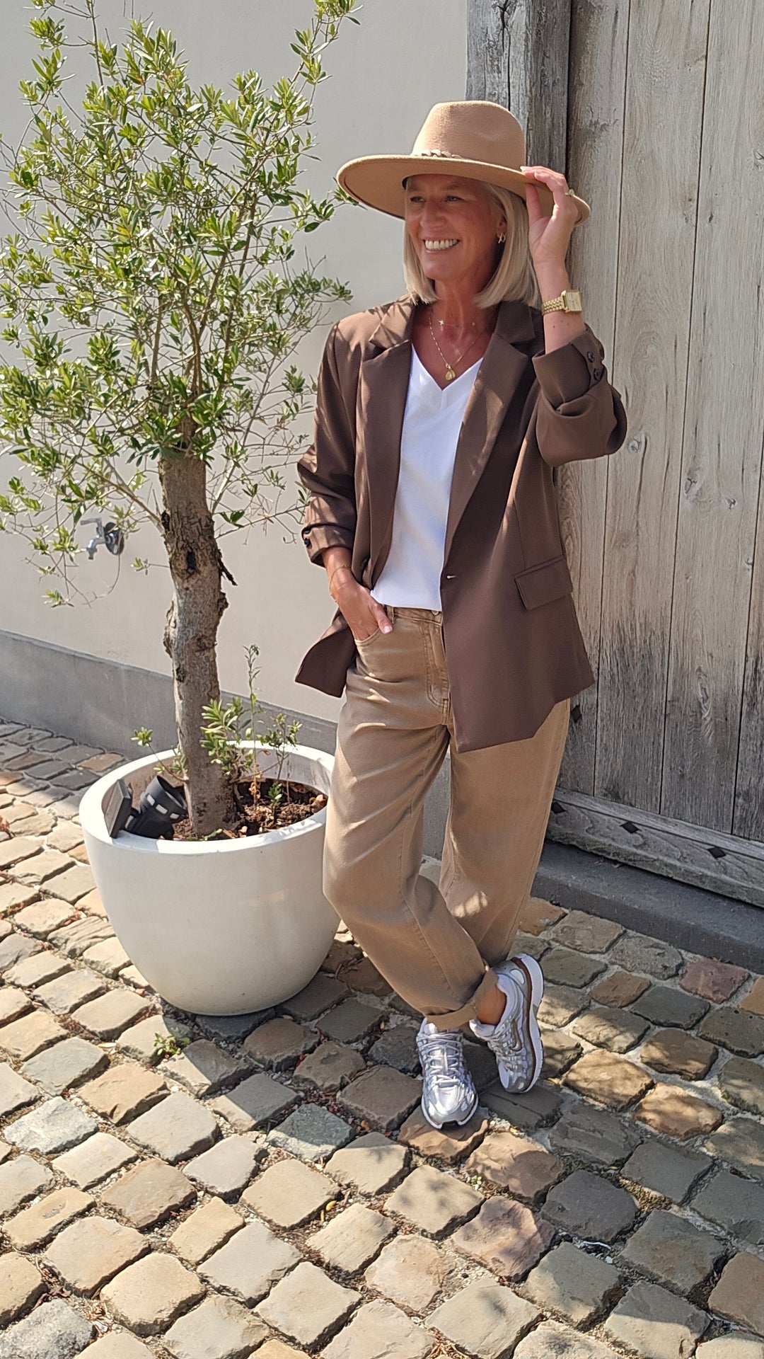 BOBBI mom jeans taupe