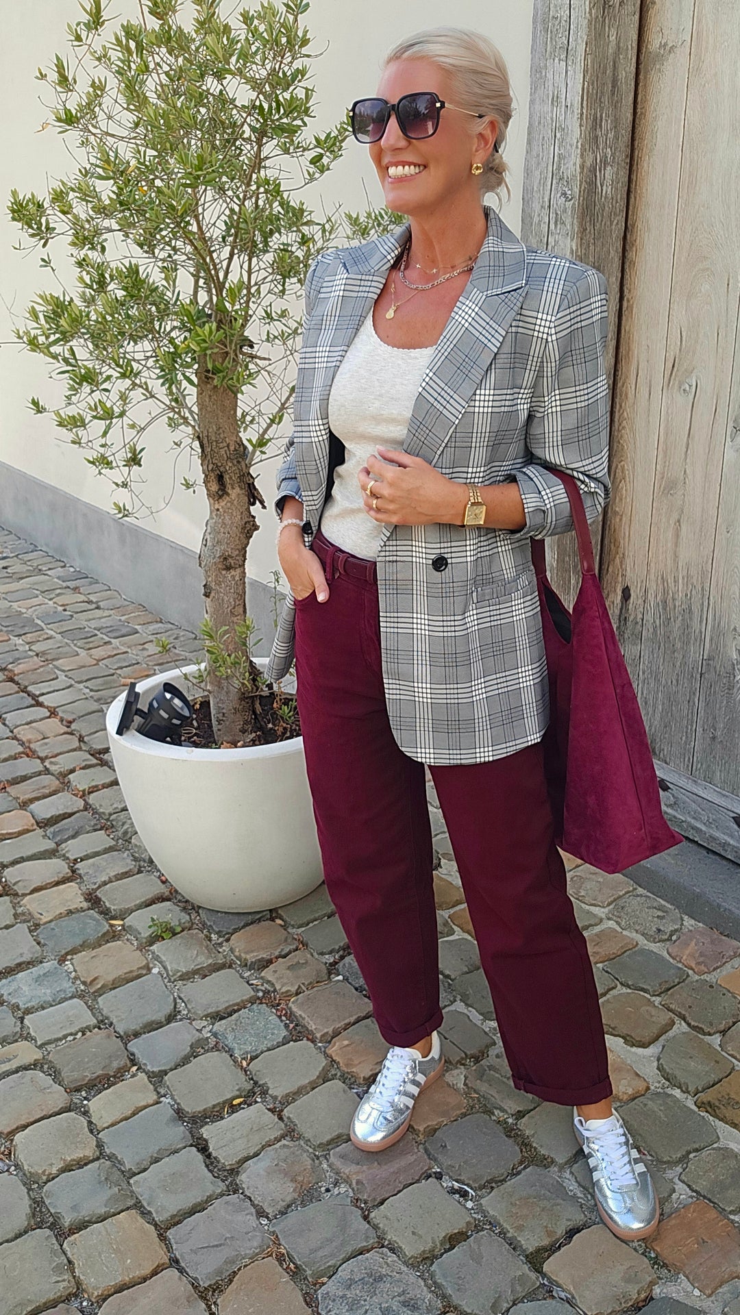 BOBBI mom jeans burgundy