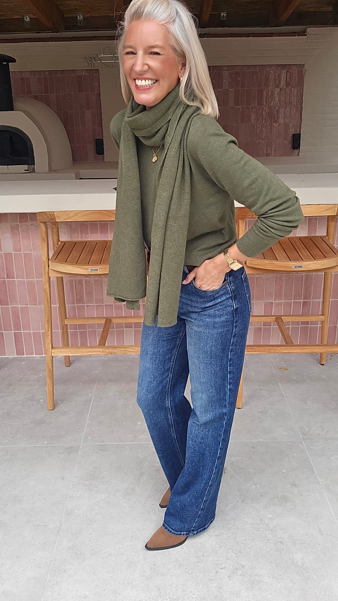 YVI scarf burnt olive