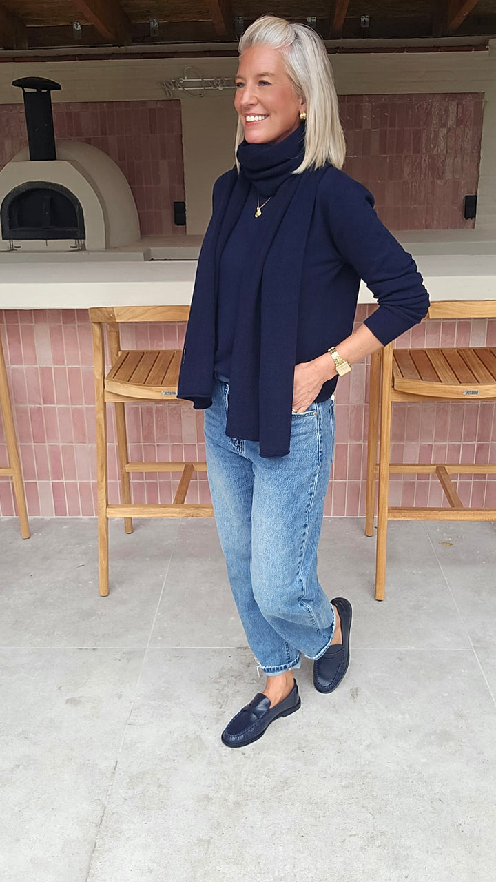 YVI scarf navy