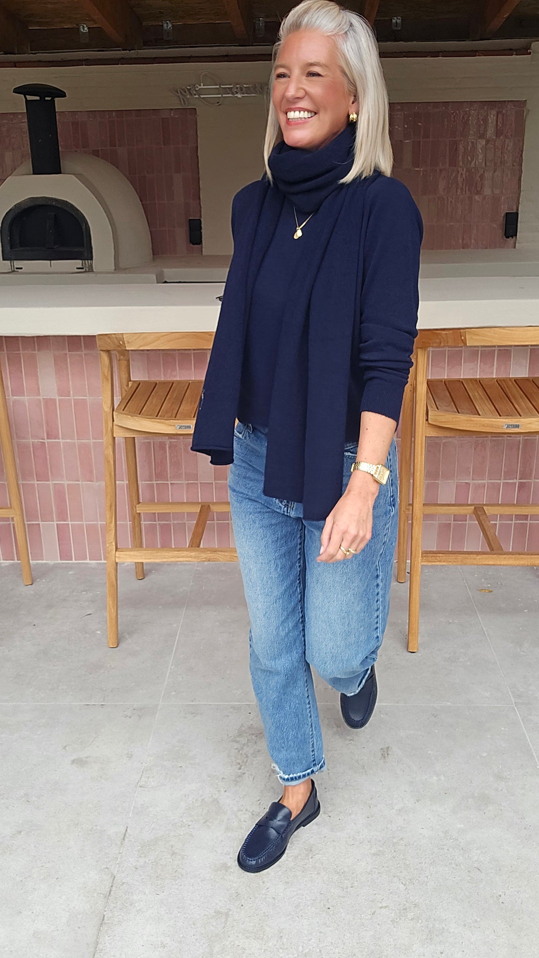 YVI scarf navy