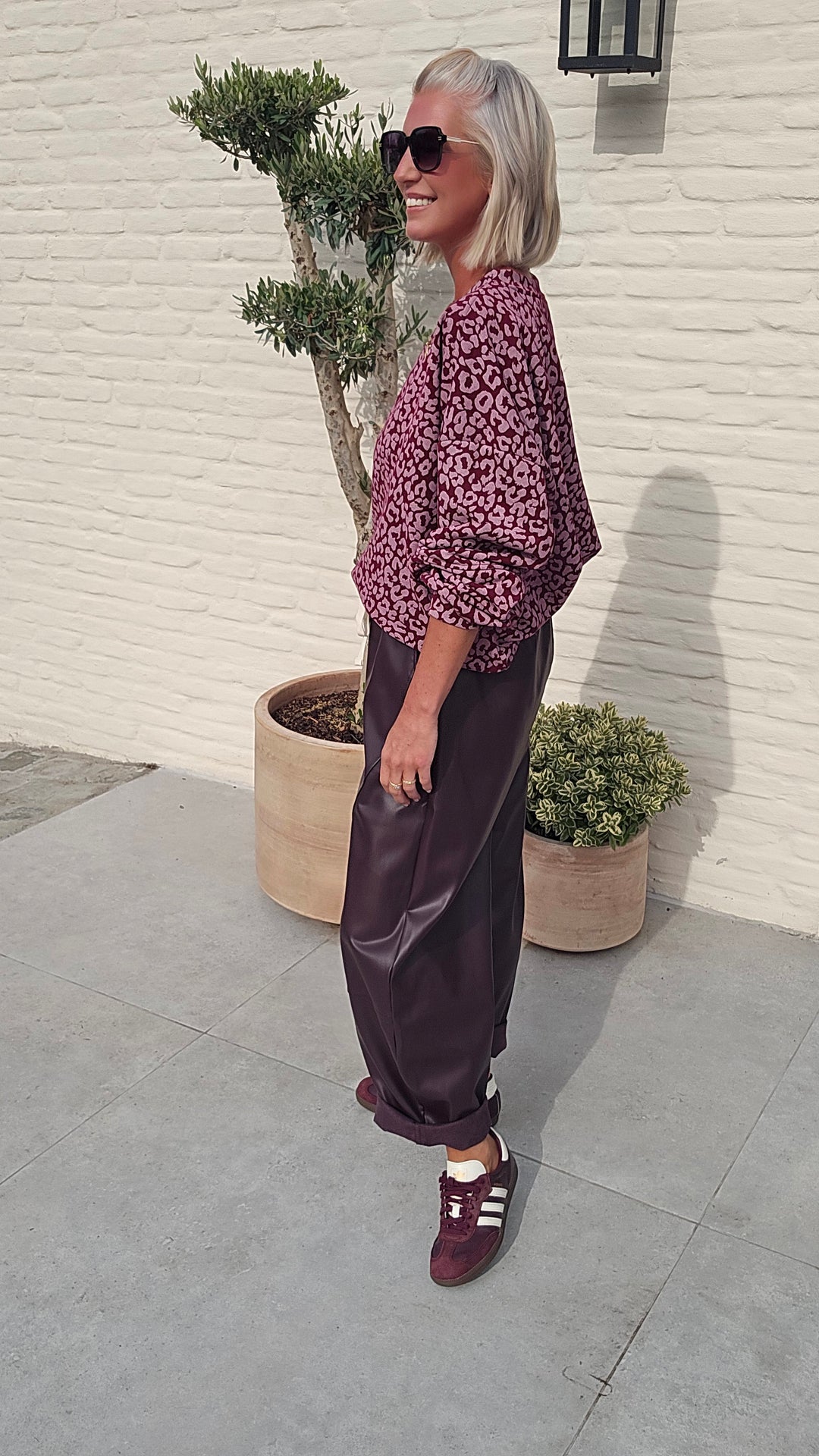 FENNE faux leather balloon pants burgundy