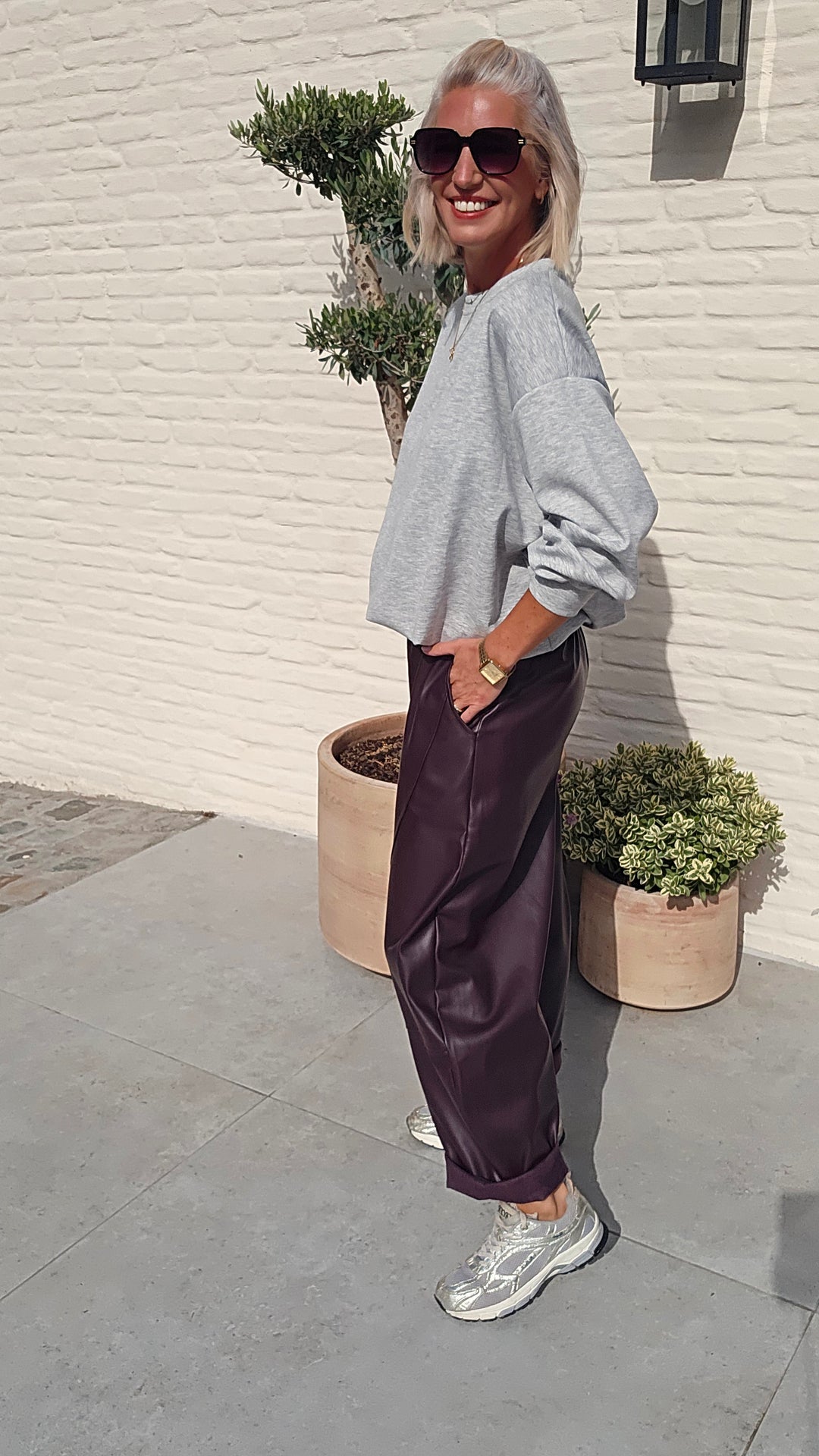 FENNE faux leather balloon pants burgundy