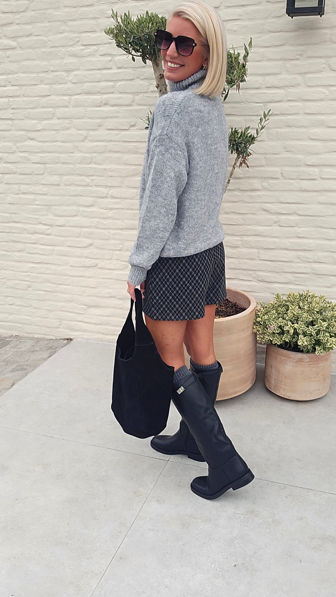 FLOOR skort black