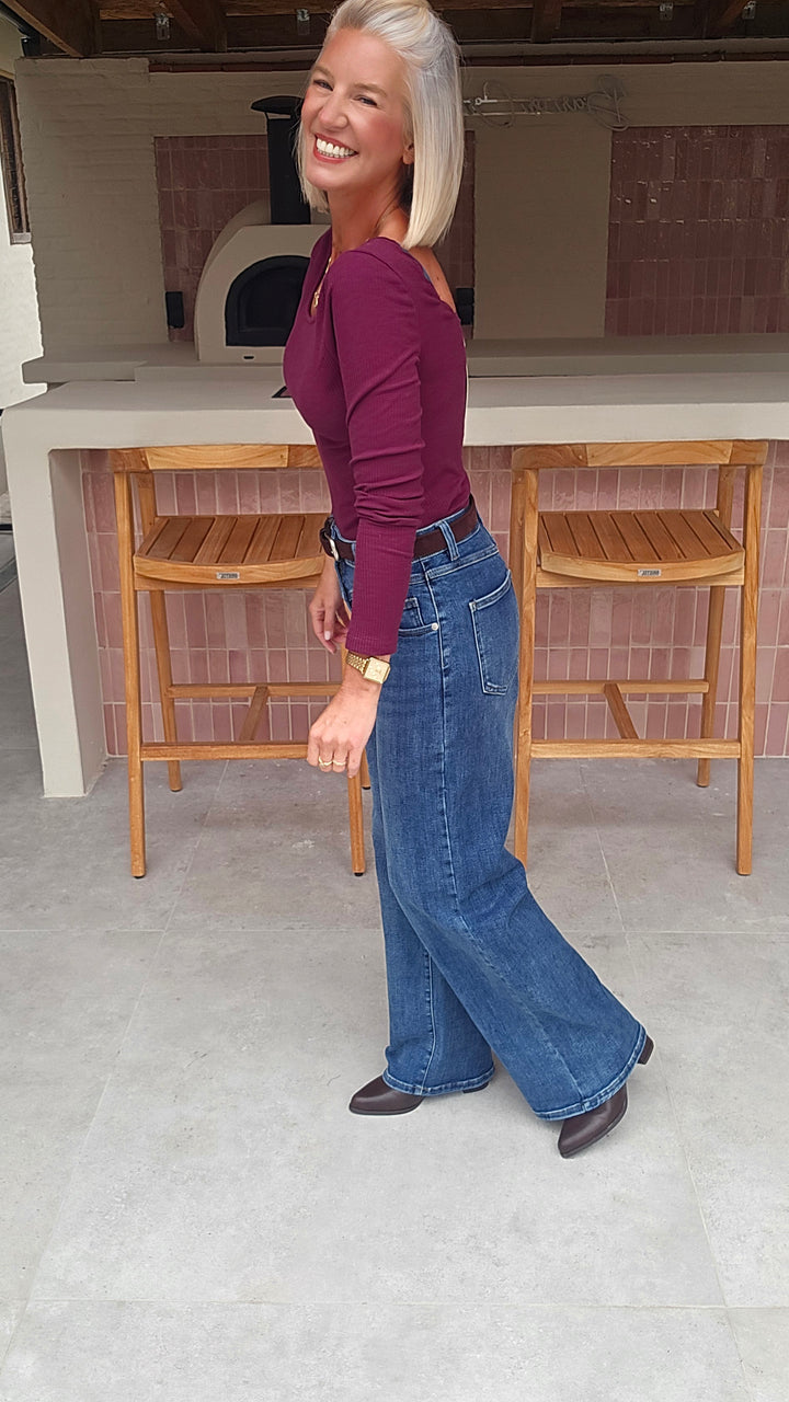 CARLIN body burgundy