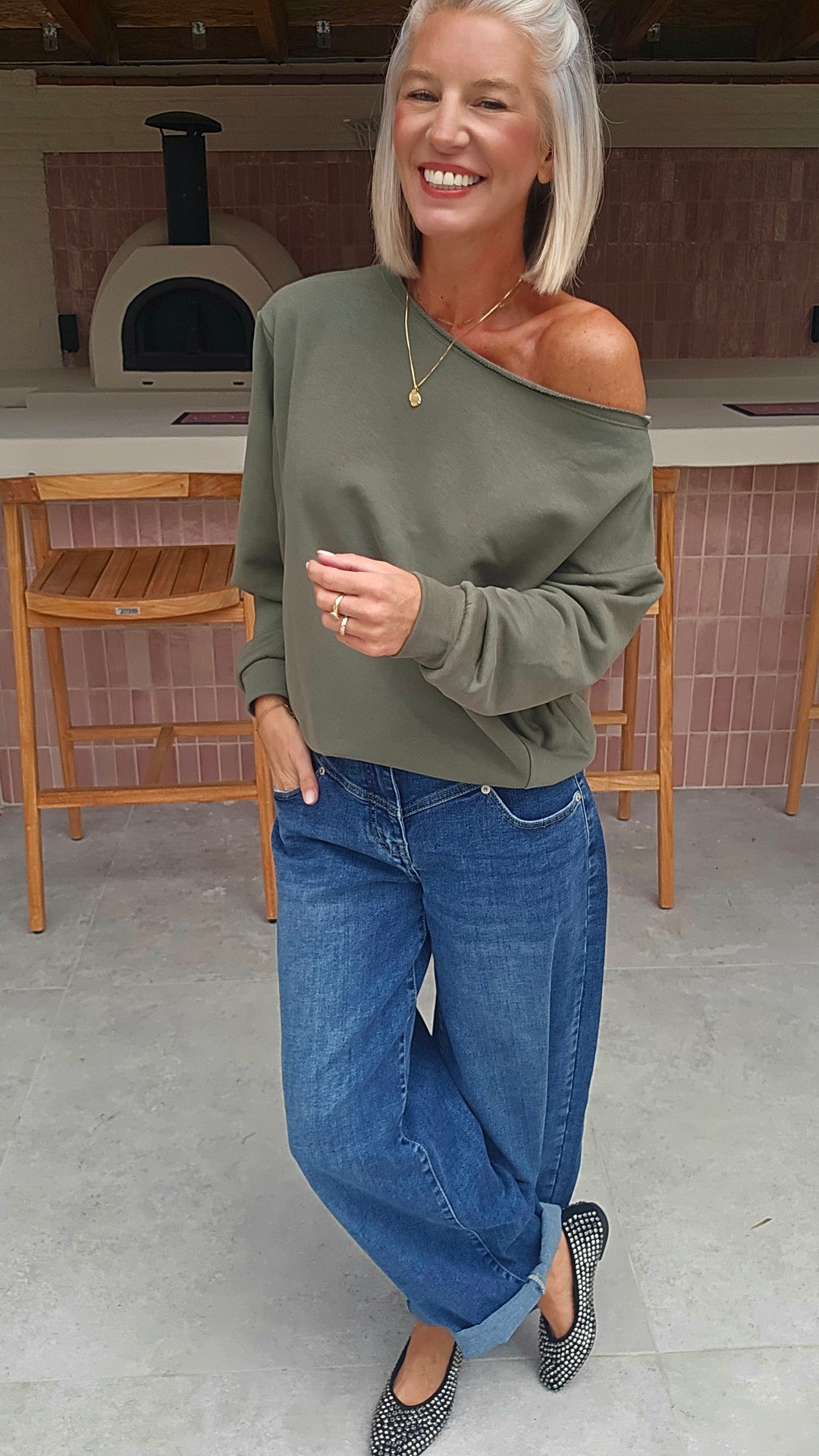 DONNA off-shoulder sweatshirts khaki