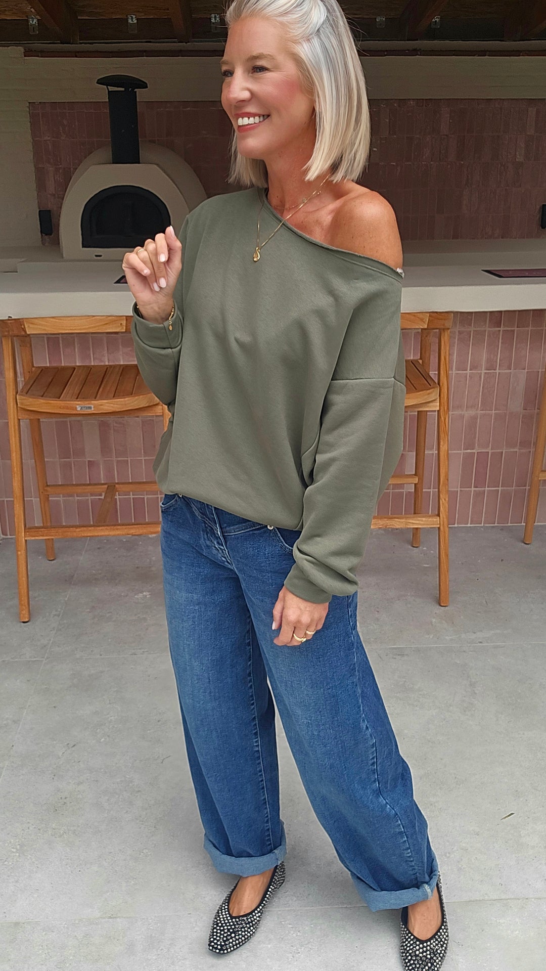 DONNA off-shoulder sweatshirts khaki