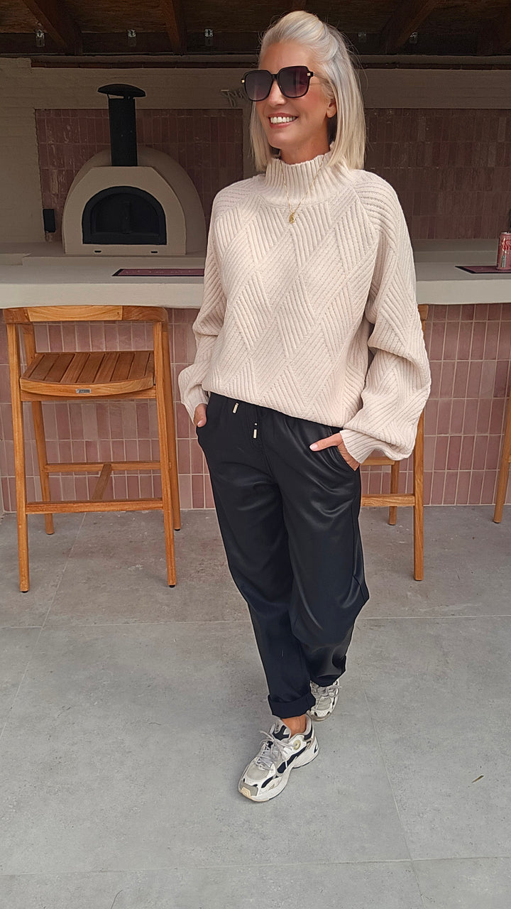BO knit beige