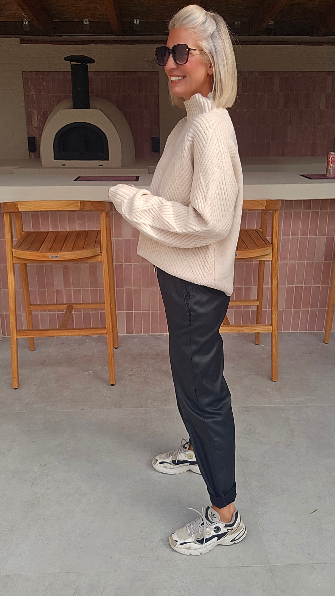 BO knit beige