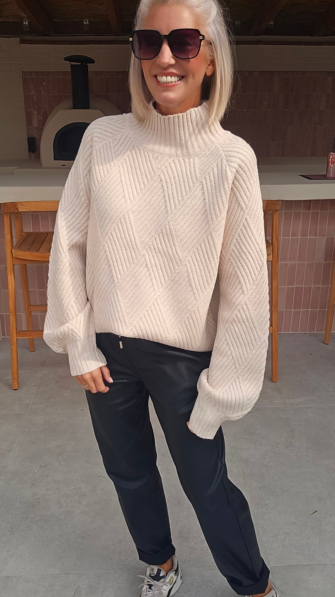 BO knit beige