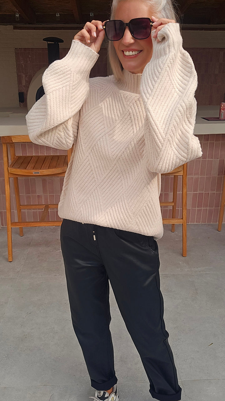 BO knit beige