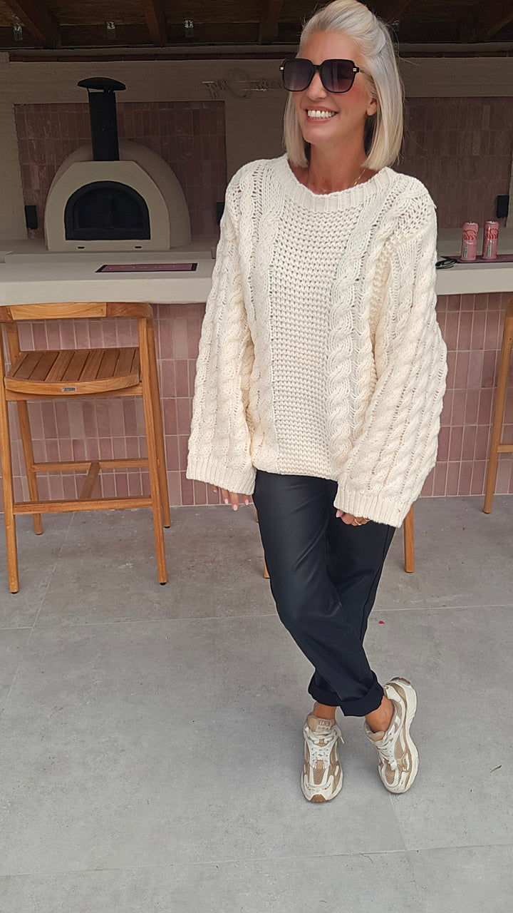 SAAR cable knit ecru