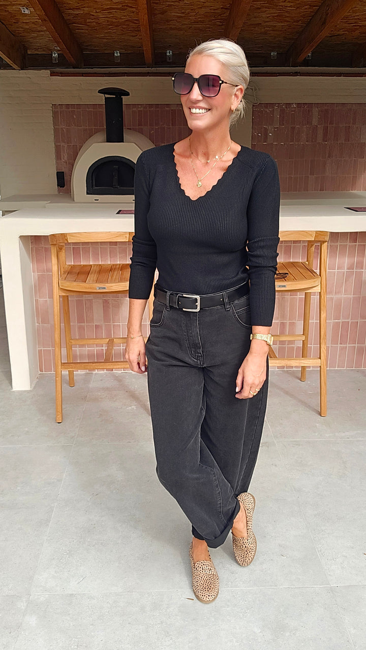 LOES softest longsleeve black