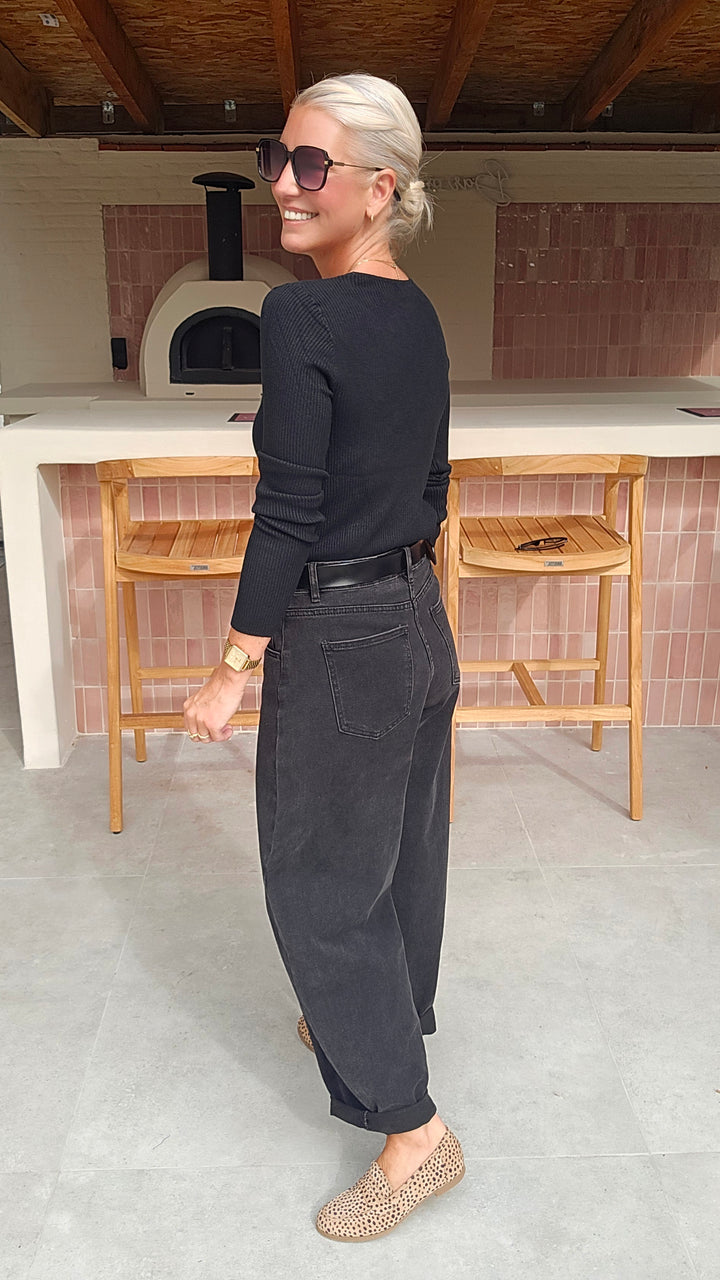 LOES softest longsleeve black