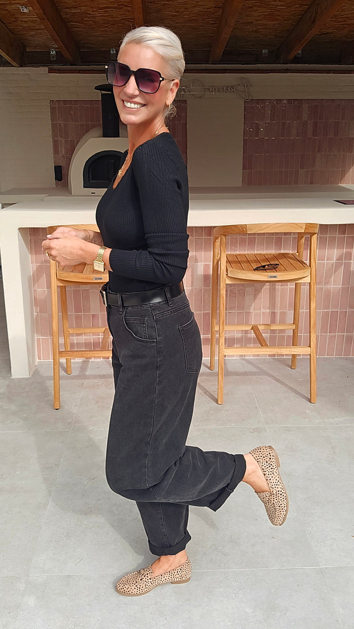 LOES softest longsleeve black