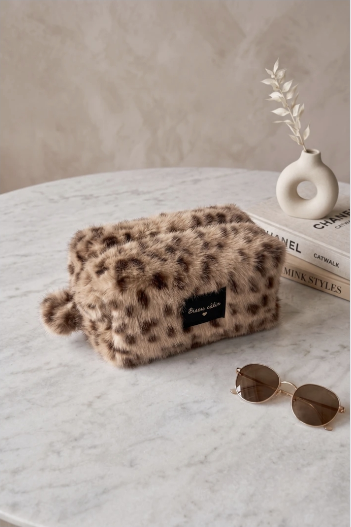 BISOU toiletry bag